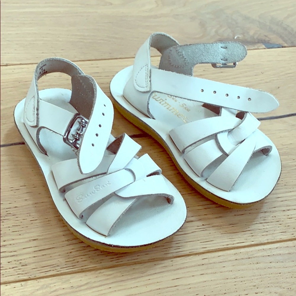 Saltwater sea-sun summertime sandals size 6